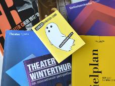 Prospekte und Zeitschriften