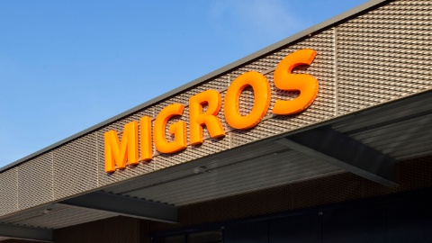 Migros-Logo Dach Filiale